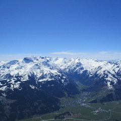 Flugwegposition um 11:32:52: Aufgenommen in der Nähe von Gemeinde Zell am See, 5700 Zell am See, Österreich in 2553 Meter